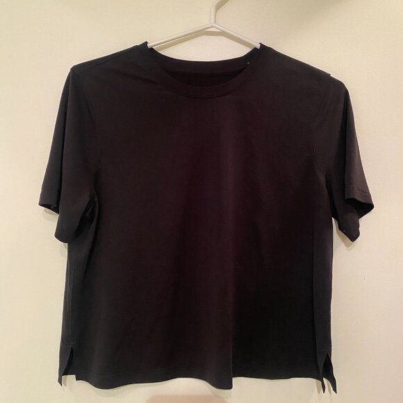 Ultralight Waist-Length T-Shirt - Picture 4 of 4